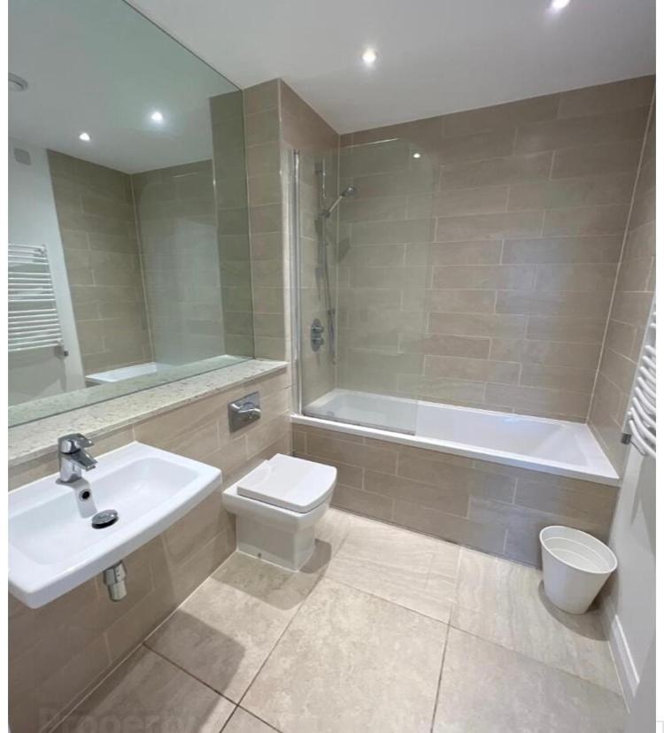 Stylish And Smart Two Double Bedroom Apartment Belfast Exterior photo
